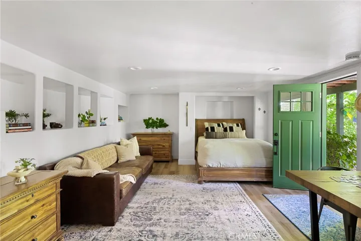 261 E Lane, Lake Arrowhead, California 92352