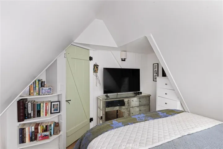 261 E Lane, Lake Arrowhead, California 92352