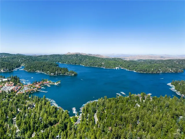 261 E Lane, Lake Arrowhead, California 92352