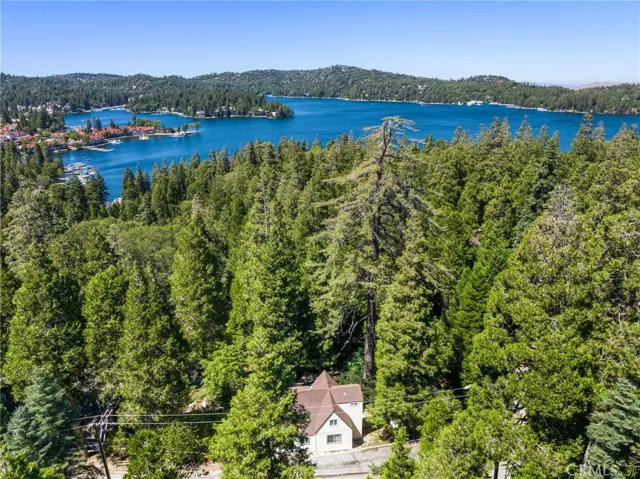 261 E Lane, Lake Arrowhead, California 92352