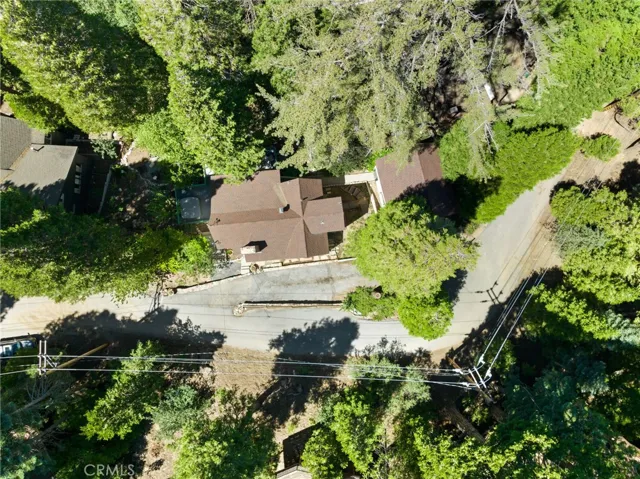261 E Lane, Lake Arrowhead, California 92352