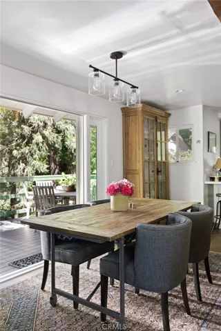 261 E Lane, Lake Arrowhead, California 92352