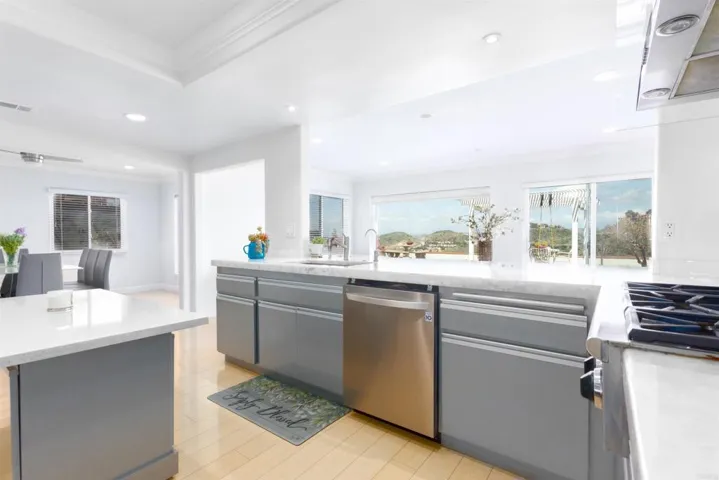 6027 E West View Drive, Orange, California 92869