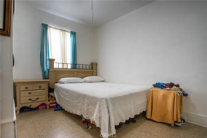 2915 Cudahy Street, Huntington Park, California 90255