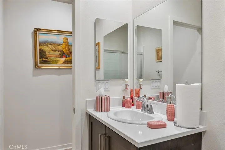  bathroom downstairs