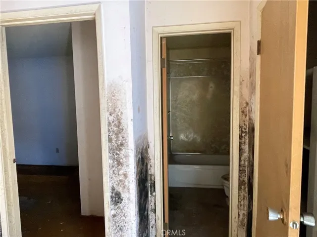 532 W 51st Street, Los Angeles, California 90037
