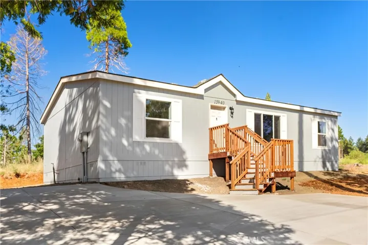 13940 W Park Drive, Magalia, California 95954