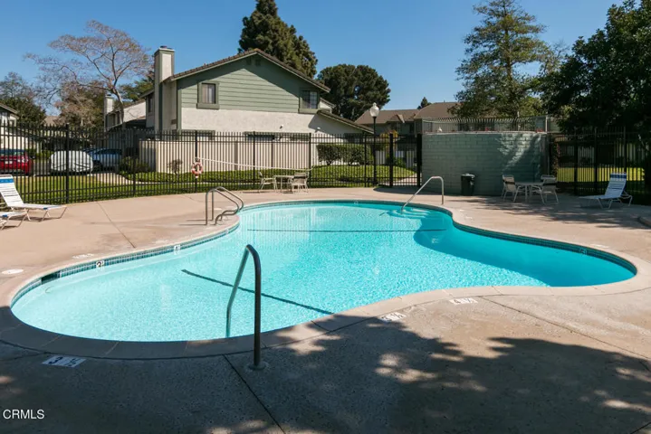 32-web-or-mls-Silverado1