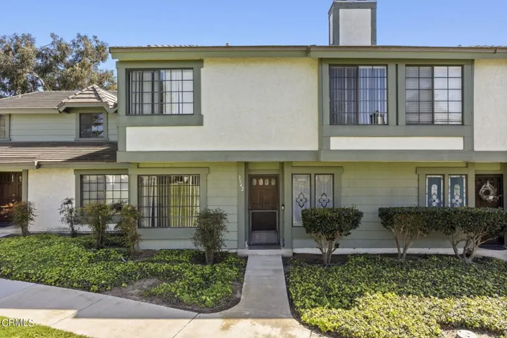 1-web-or-mls-UpmarketMedia_3542Olds-56a