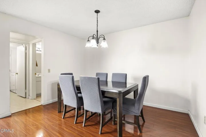 10-web-or-mls-UpmarketMedia_3542Olds-18