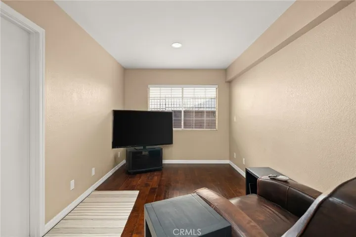 3252 Oak Grove Road, Los Alamitos, California 90720