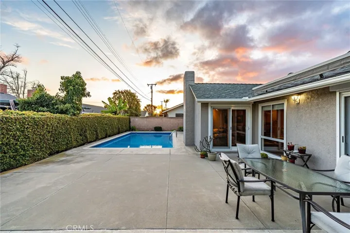 3252 Oak Grove Road, Los Alamitos, California 90720