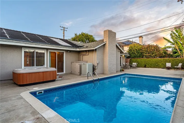 3252 Oak Grove Road, Los Alamitos, California 90720