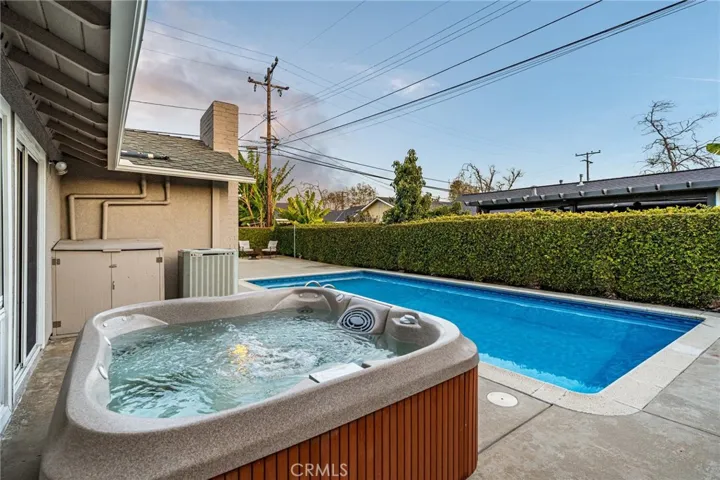 3252 Oak Grove Road, Los Alamitos, California 90720