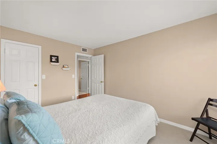 3252 Oak Grove Road, Los Alamitos, California 90720