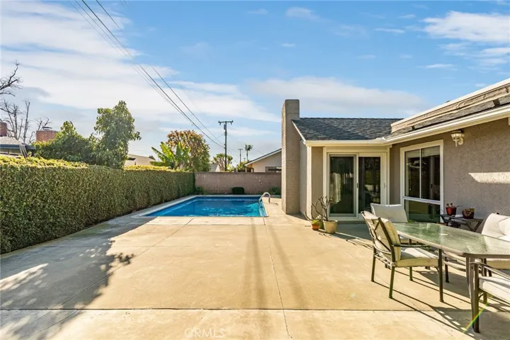 3252 Oak Grove Road, Los Alamitos, California 90720