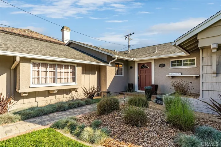 3252 Oak Grove Road, Los Alamitos, California 90720