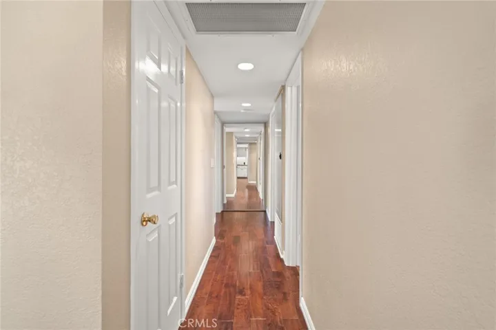 3252 Oak Grove Road, Los Alamitos, California 90720