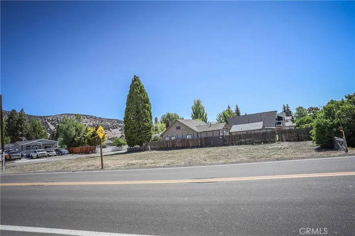 paved and maintained with all utilities accessable