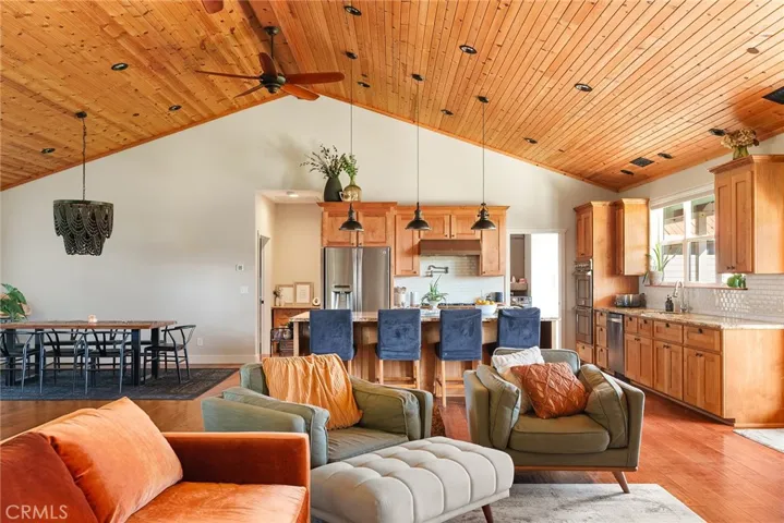 25275 2nd Avenue, Los Molinos, California 96055