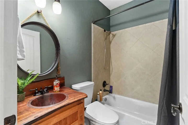 25275 2nd Avenue, Los Molinos, California 96055