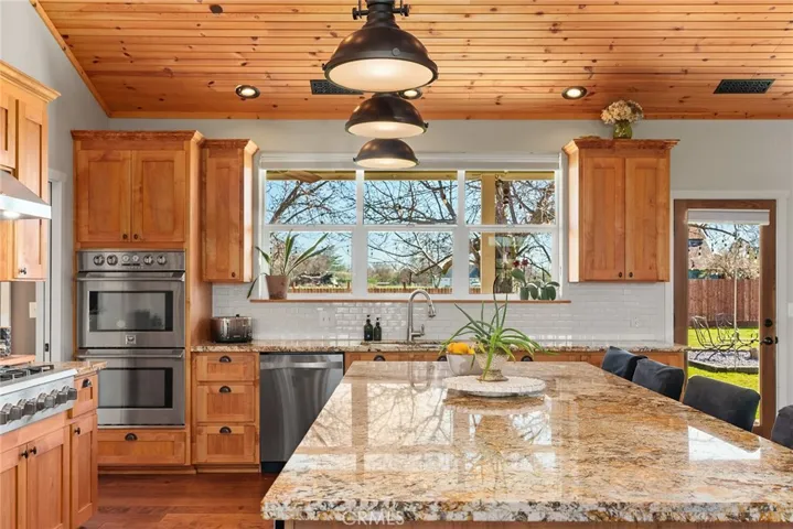 25275 2nd Avenue, Los Molinos, California 96055