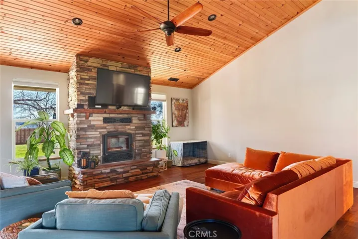25275 2nd Avenue, Los Molinos, California 96055