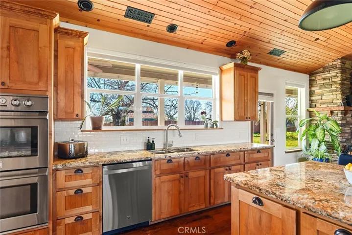 25275 2nd Avenue, Los Molinos, California 96055