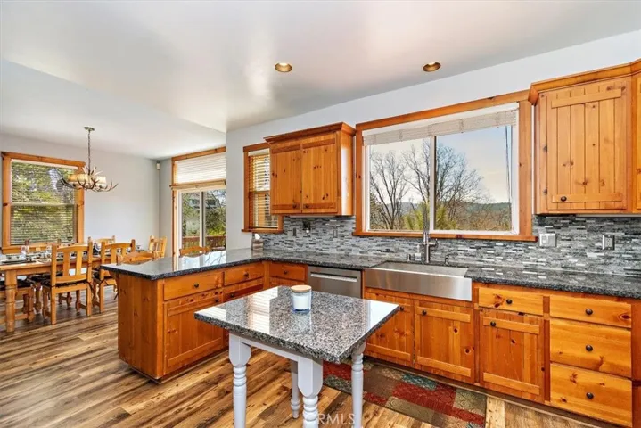 28139 Zermatt Drive, Lake Arrowhead, California 92352