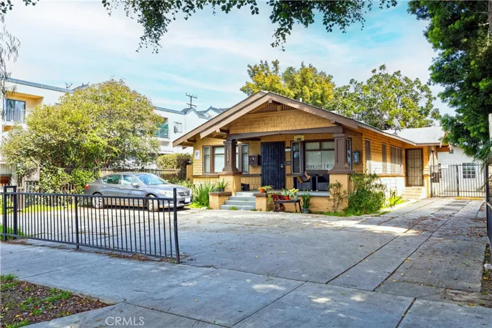 1752 Cherry Avenue, Long Beach, California 90813