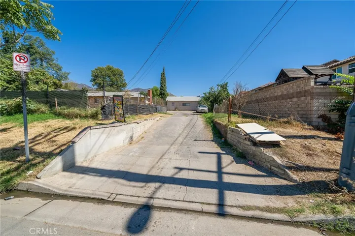 13148 Gladstone Avenue, Sylmar, California 91342
