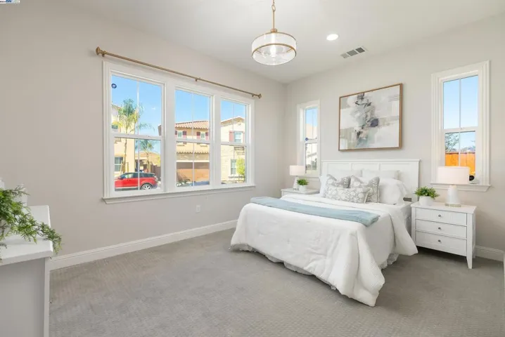 3090 Copper Peak Dr, Dublin, California 94568