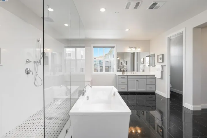 3090 Copper Peak Dr, Dublin, California 94568
