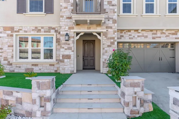 3090 Copper Peak Dr, Dublin, California 94568