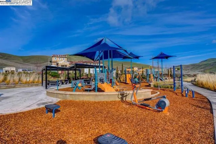 3090 Copper Peak Dr, Dublin, California 94568