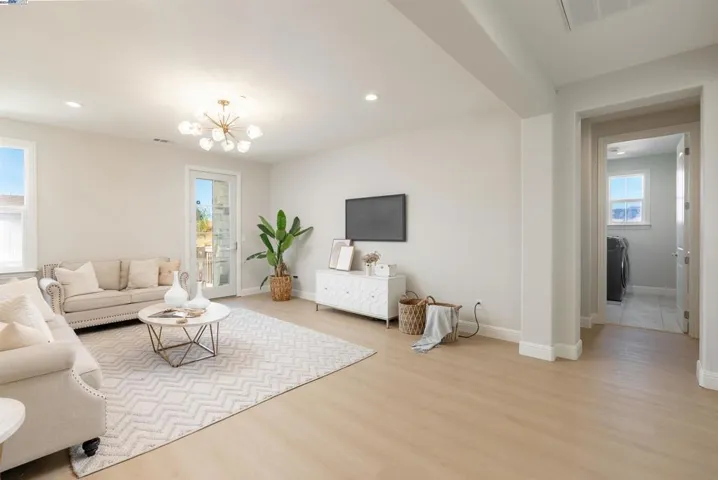 3090 Copper Peak Dr, Dublin, California 94568