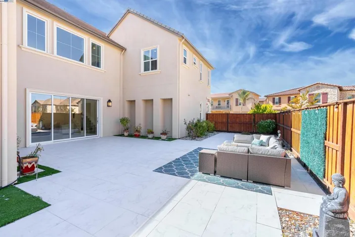 3090 Copper Peak Dr, Dublin, California 94568