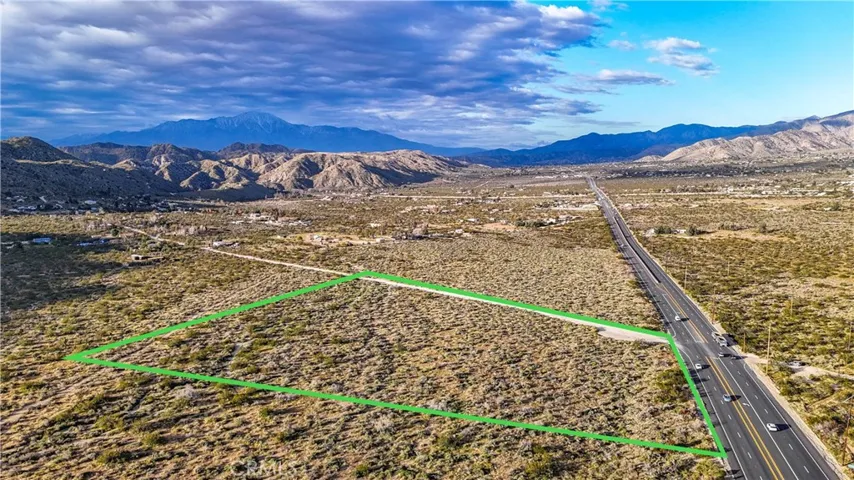 8901 Samel Road, Morongo Valley, California 92256