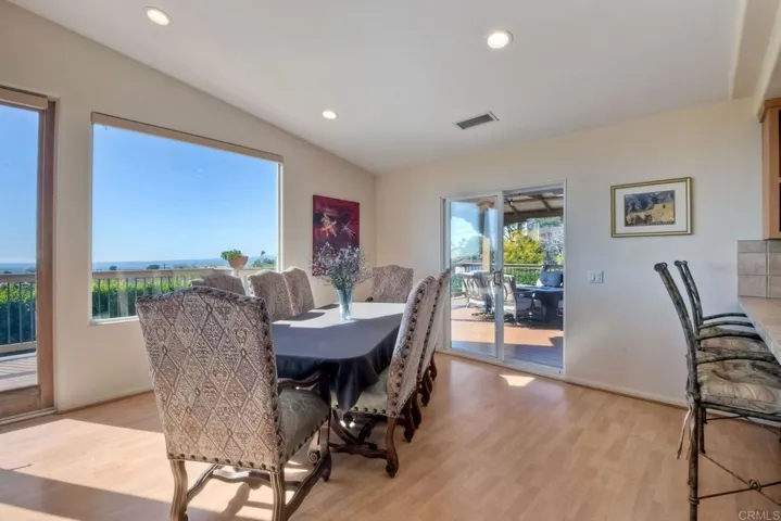 2042 Camino Cantera, Vista, California 92084