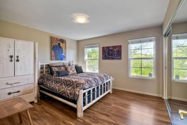 2042 Camino Cantera, Vista, California 92084