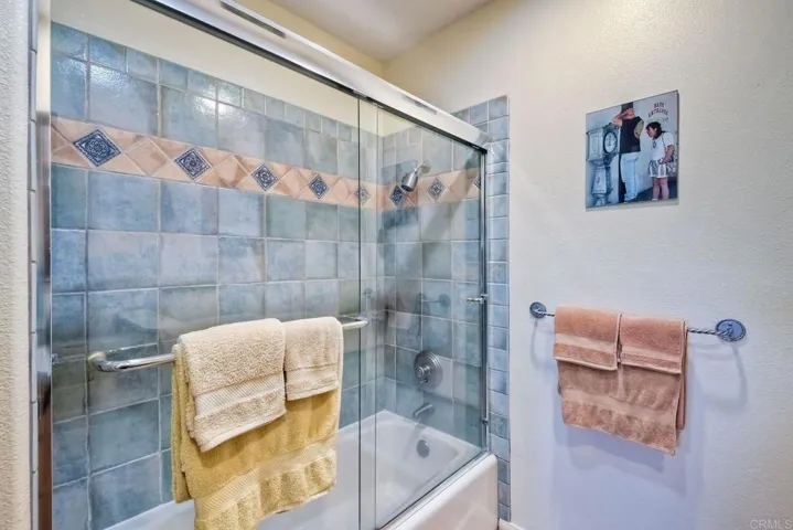 2042 Camino Cantera, Vista, California 92084