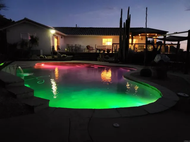 2042 Camino Cantera, Vista, California 92084