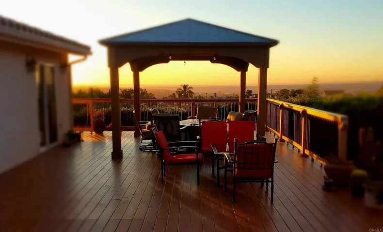 2042 Camino Cantera, Vista, California 92084
