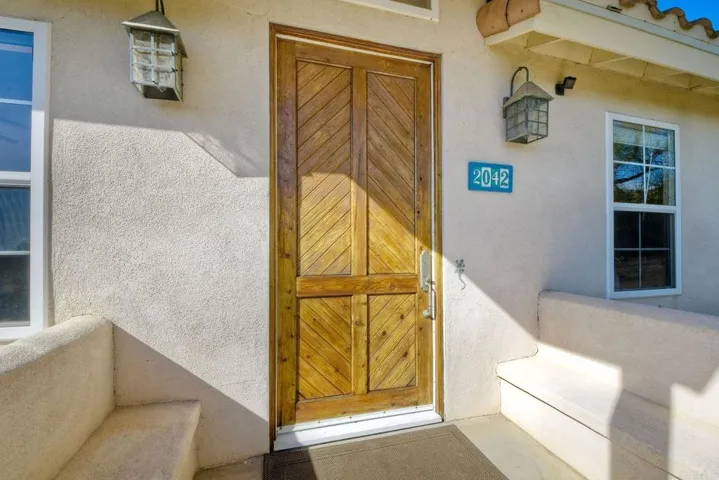 2042 Camino Cantera, Vista, California 92084