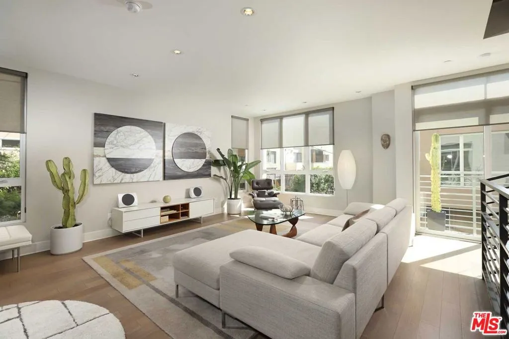 1400 N Fuller Avenue 19, Los Angeles, California 90046 home-pic-3
