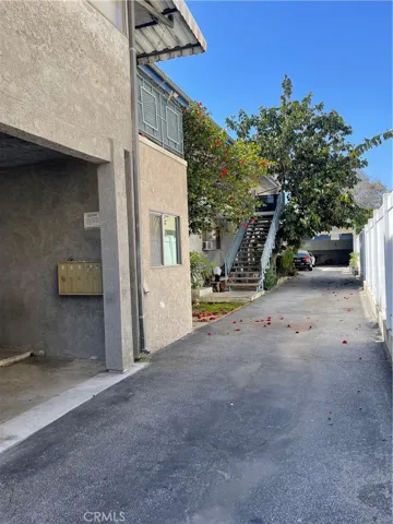 5653 Laurel Canyon Boulevard, Valley Village, California 91607
