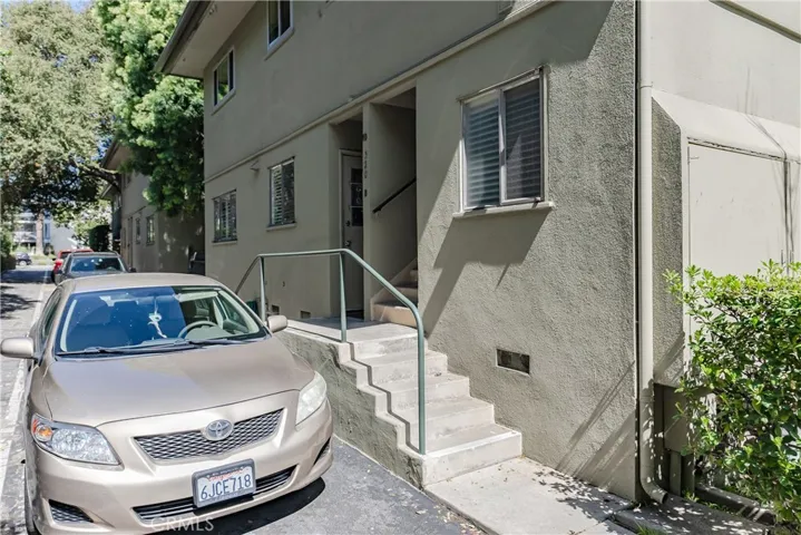 320 W California Boulevard D, Pasadena, California 91105