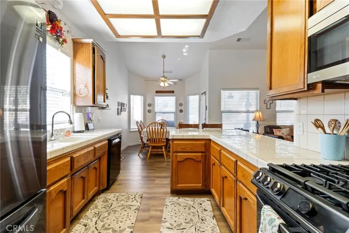 381 Atwood Avenue, Exeter, California 93221