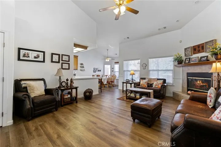 381 Atwood Avenue, Exeter, California 93221