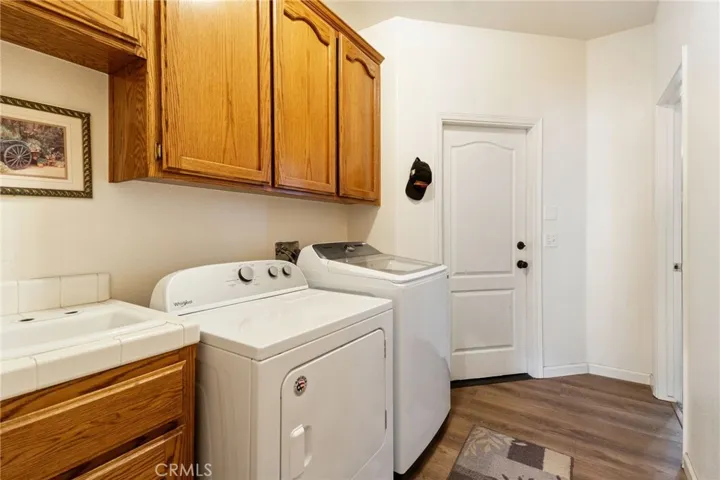 381 Atwood Avenue, Exeter, California 93221